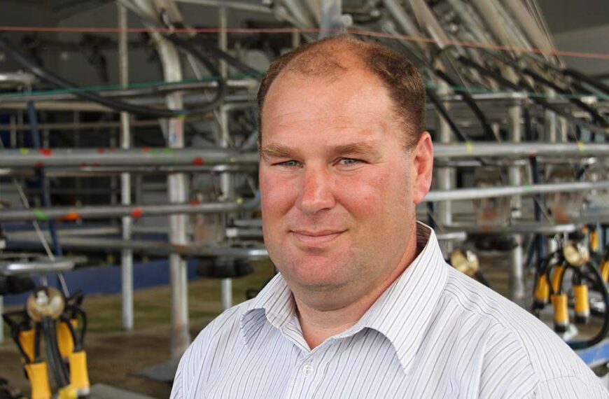 andrew-hoggard-in-cow-shed